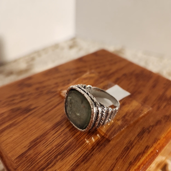 Sterling Ring - Picture 6 of 10